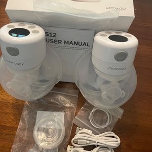 Momcozy s12 wearable pump